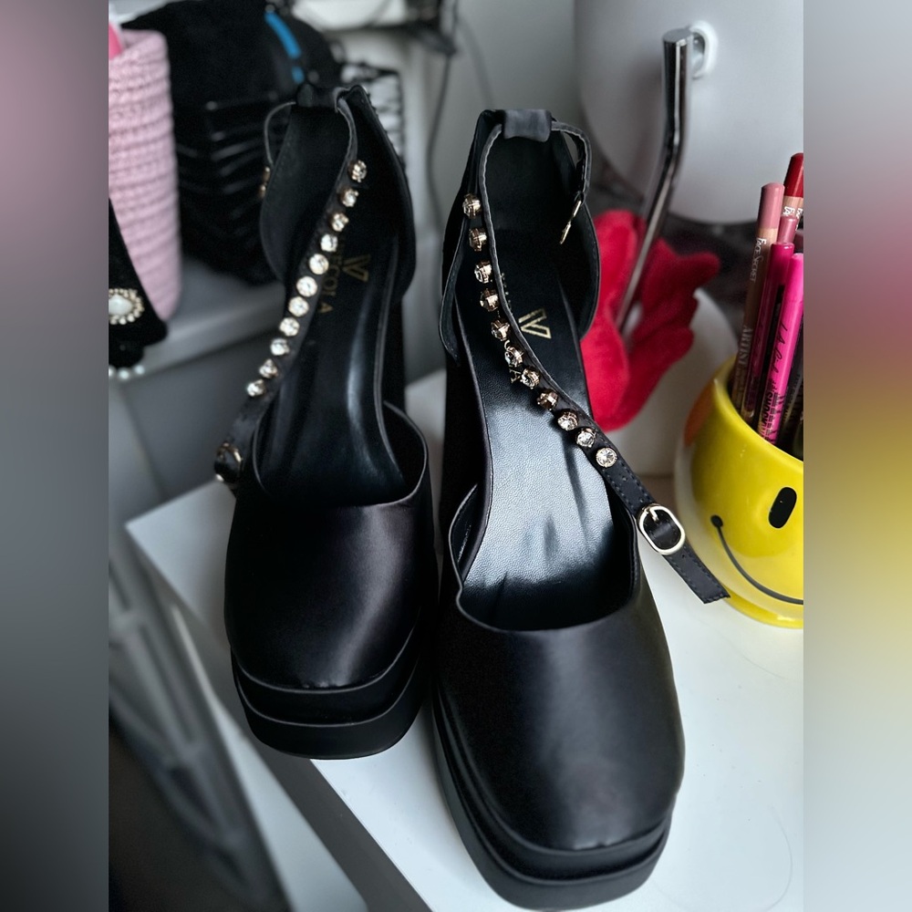 Elegant Black Women's Platform Shoes